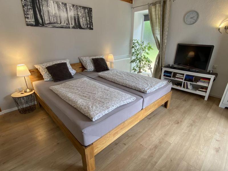 Grosses Doppelzimmer Mit Eigenem Bad Und Kuehlschrank, Frisch Saniert Friedrichskoog Exterior photo
