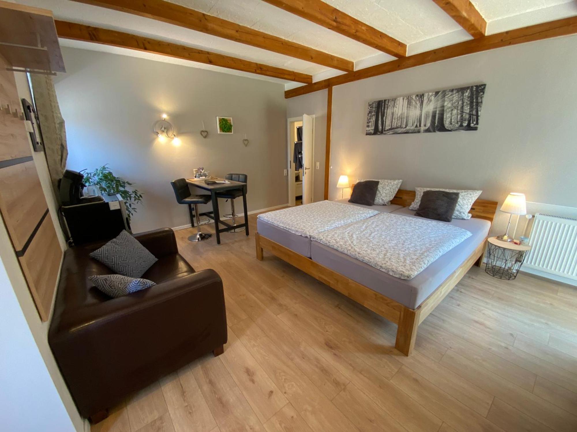 Grosses Doppelzimmer Mit Eigenem Bad Und Kuehlschrank, Frisch Saniert Friedrichskoog Exterior photo